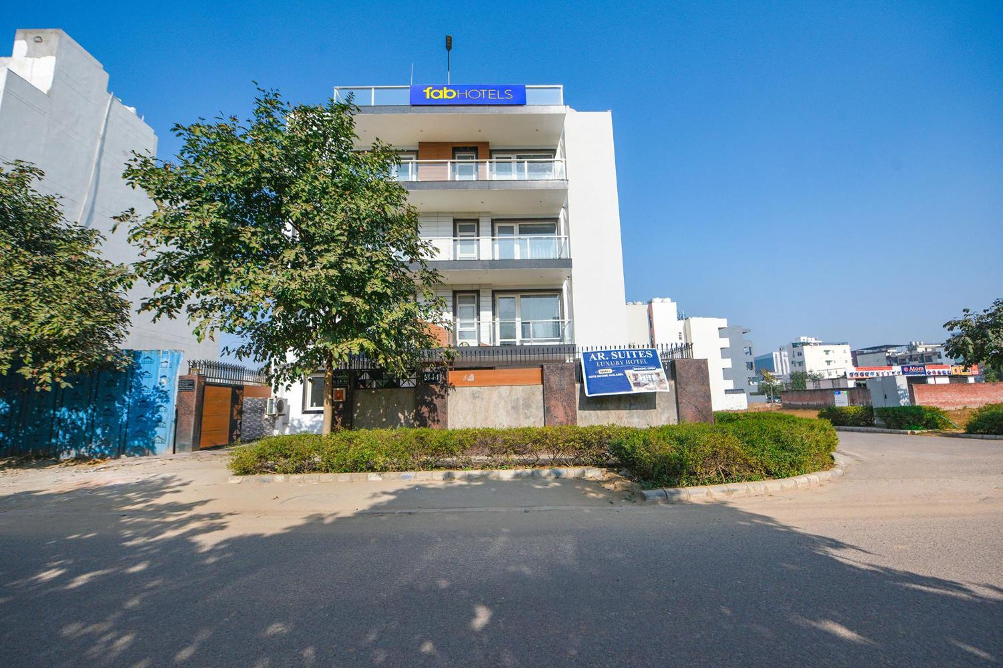 Fabhotel Ar Suites Gurgaon Exterior foto